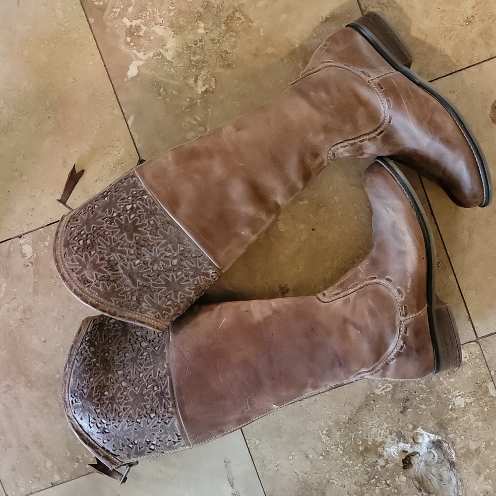 Corral light brown  leather boots